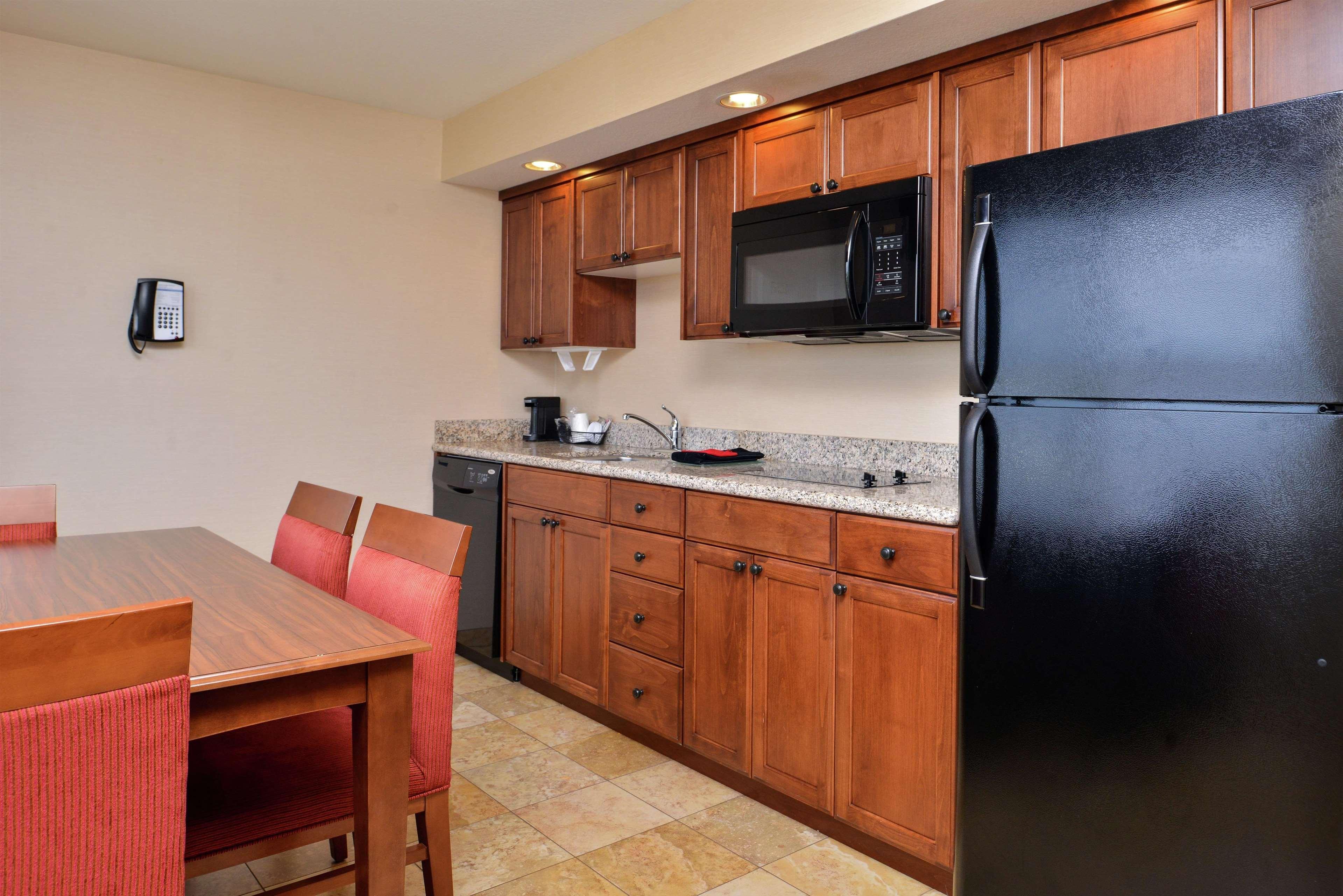 Hampton Inn Idaho Falls / Airport Экстерьер фото