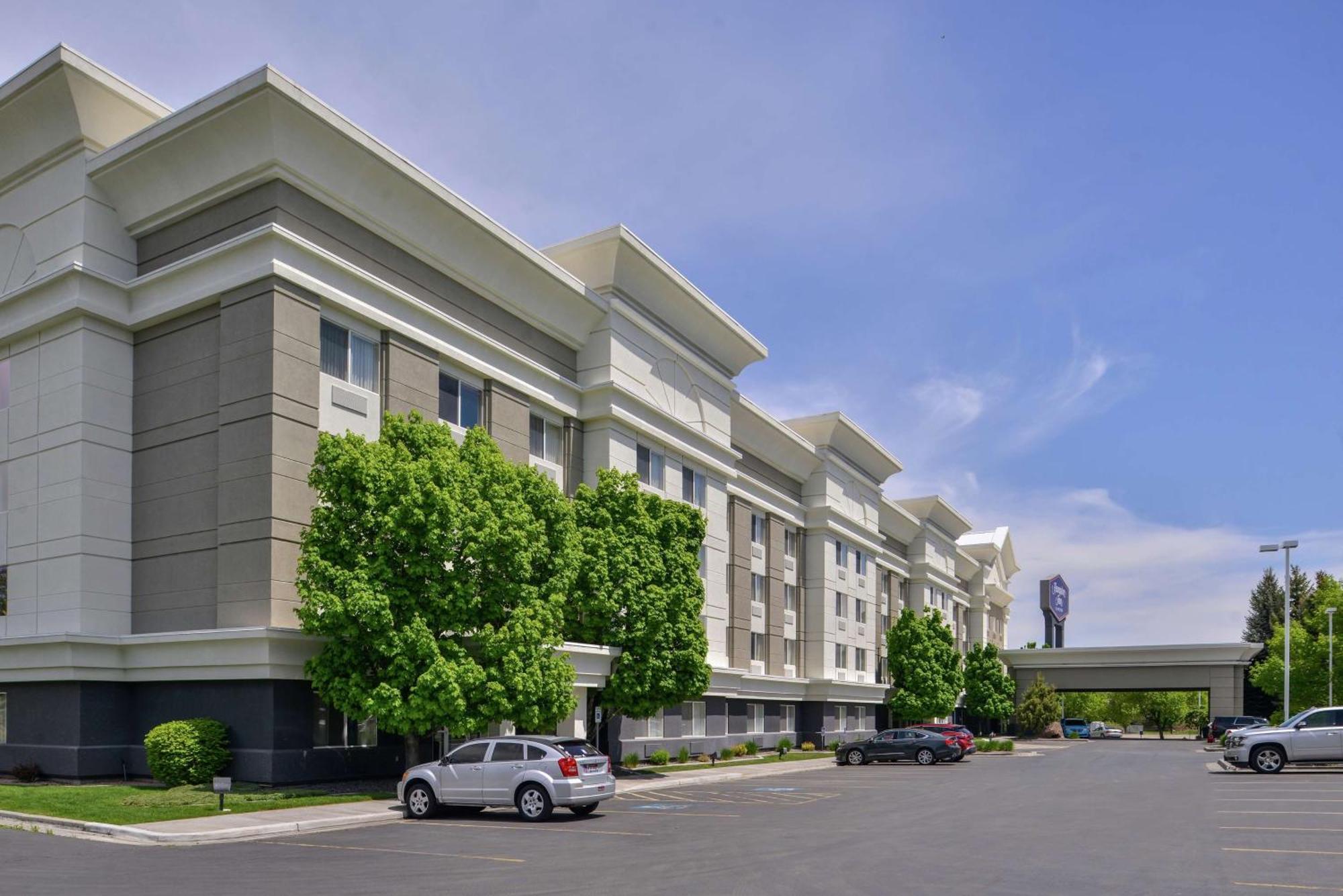 Hampton Inn Idaho Falls / Airport Экстерьер фото
