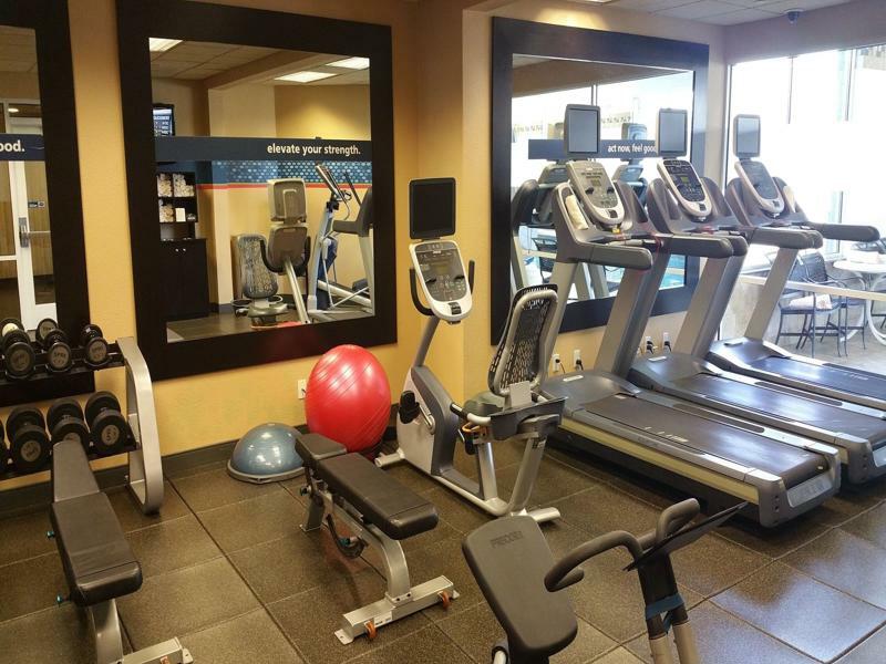 Hampton Inn Idaho Falls / Airport Экстерьер фото